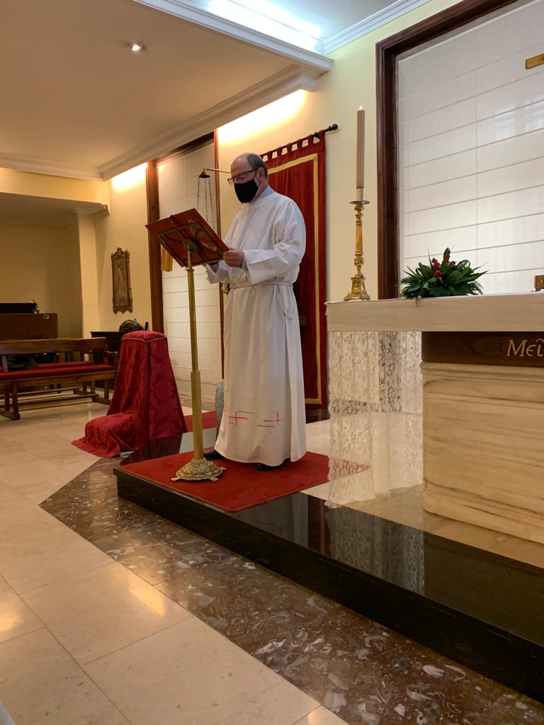 Don Julián dirige un retiro de candidatos al Diaconado permanente y preside la Eucaristía en la que se instituyó un nuevo acólito